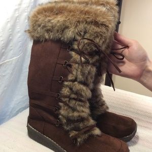 Women’s brown suede Pierre Dumas Boots